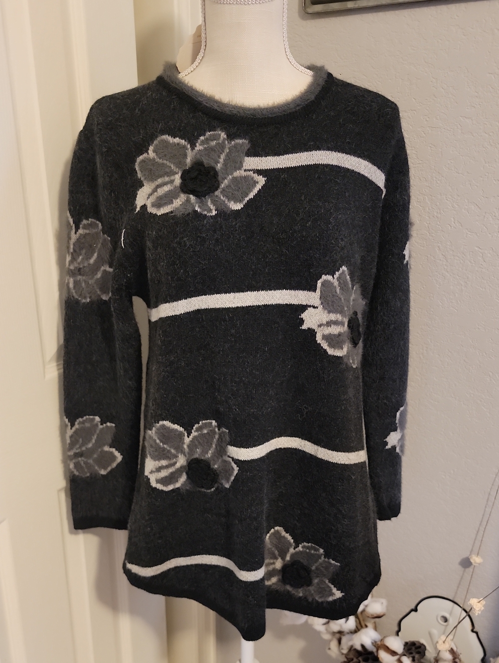 Women’s Dark Gray Floral Knit Sweater